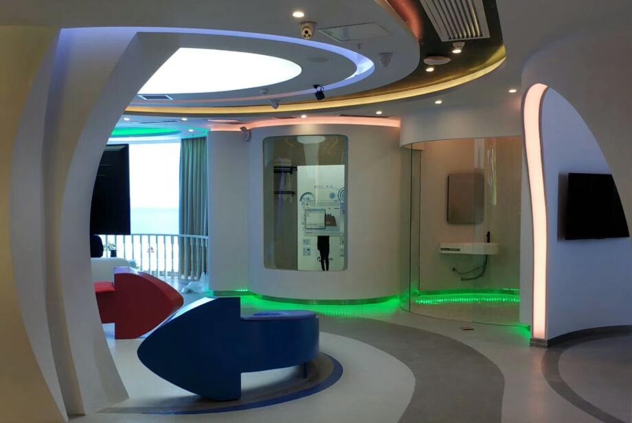 82寸透明液晶顯示屏-合肥寶灣國際企業園