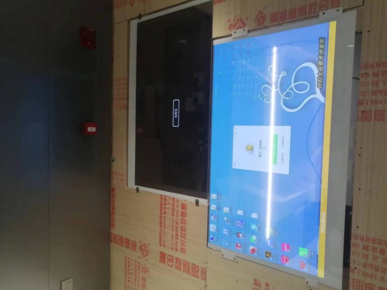 55寸oled透明屏-上海綠地T4